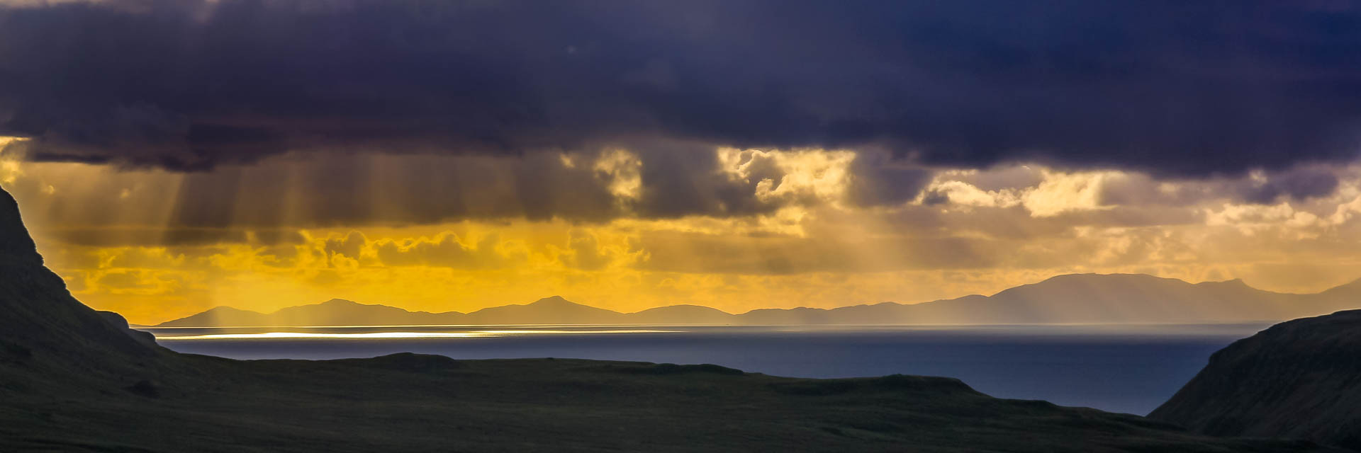 Golden horizon on the isle of Skye
